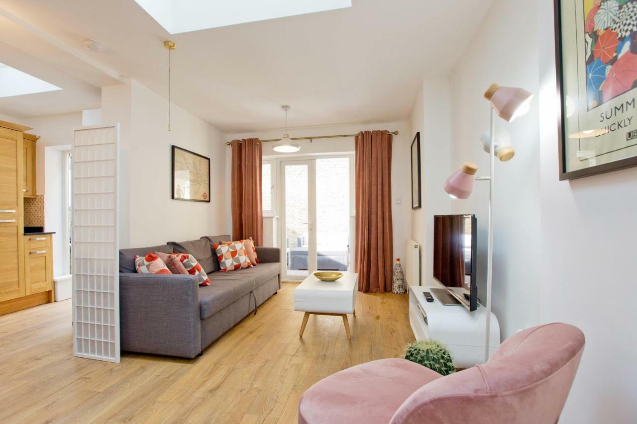 Highbury Fieldway * Londra